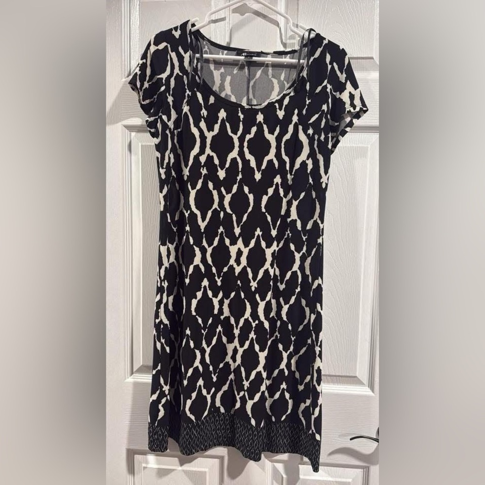 AB Studio Black and White Geometric Midi Dress